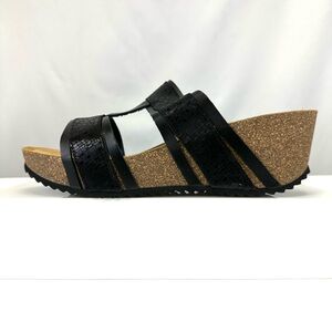 Tyche black slip on platform sandal Size 40 womens cork Tstrap casual NEW